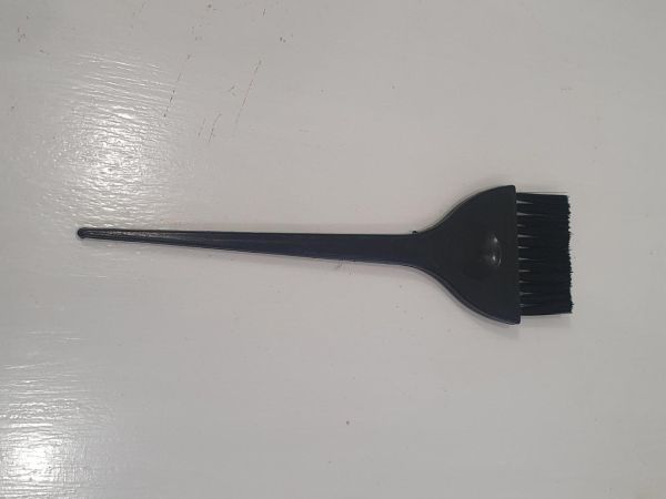 Пензлик для фарбування волосся широка з довгою щетиною чорна