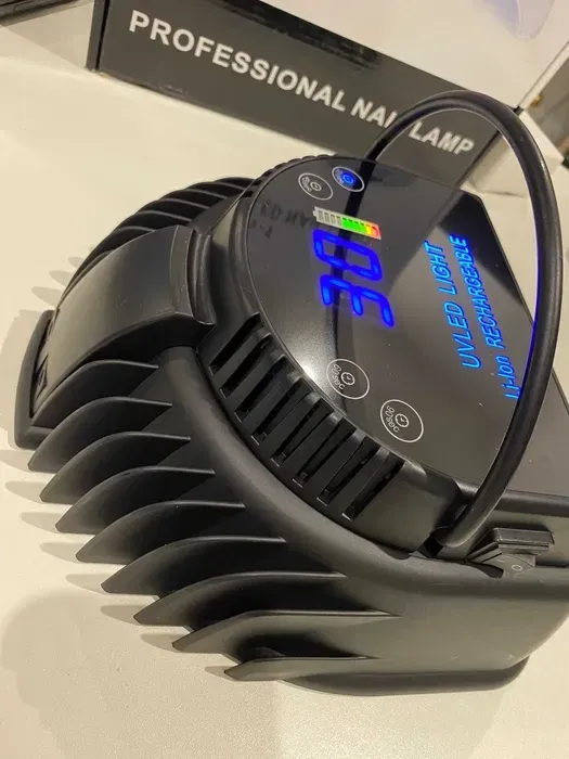 Лампа акумуляторна професійна 64 ВАТ (на 6 годин роботи)