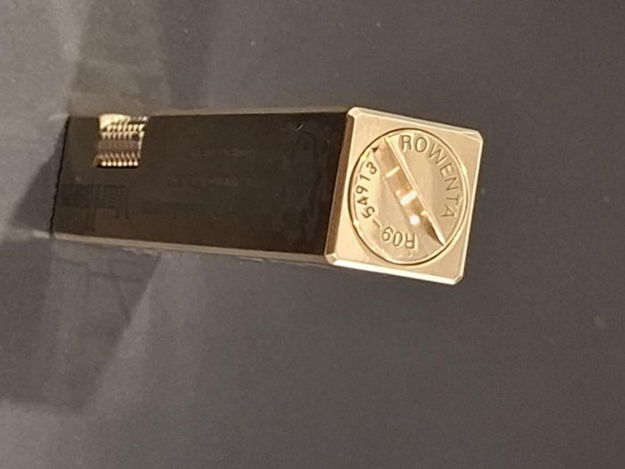 Зажигалка бензиновая ROWENTA модель MARLBORO