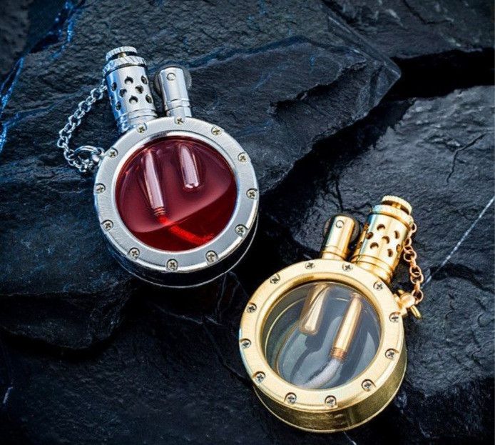 Винтажная бензиновая зажигалка золотистого цвета