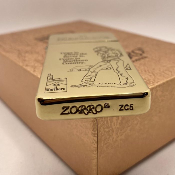 Бензинова запальничка Zorro "Marlboro Country" Gold