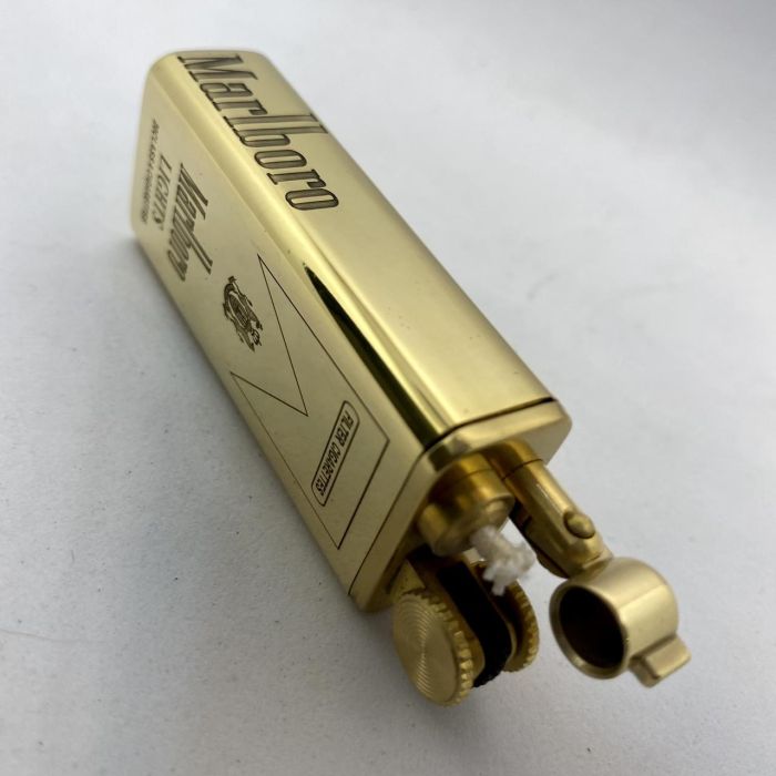 Бензиновая зажигалка Zorro Golden Lights Marlboro