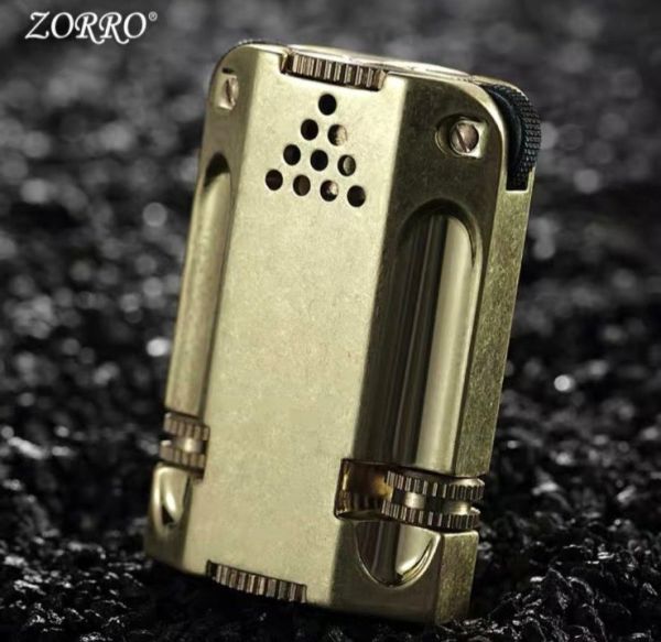 Бензиновая зажигалка Zorro "Латунный Броненосец"