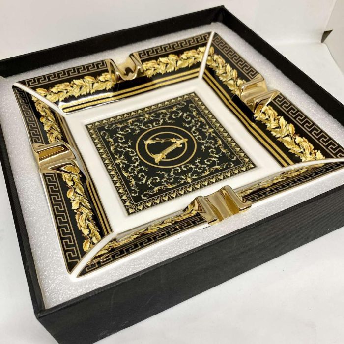 Элегантная Пеленка "Black & Gold Elegance" в Стили Барокко и Греческого Орнамента