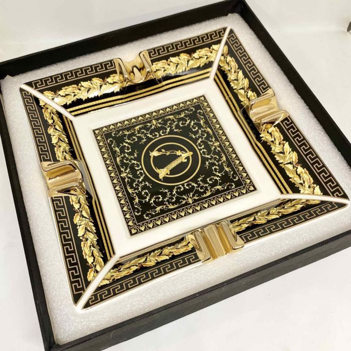 Элегантная Пеленка "Black & Gold Elegance" в Стили Барокко и Греческого Орнамента