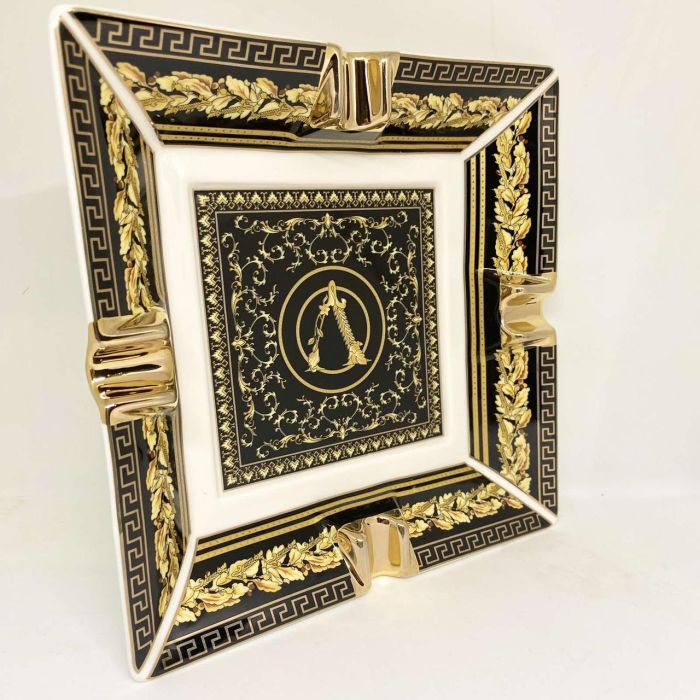 Элегантная Пеленка "Black & Gold Elegance" в Стили Барокко и Греческого Орнамента