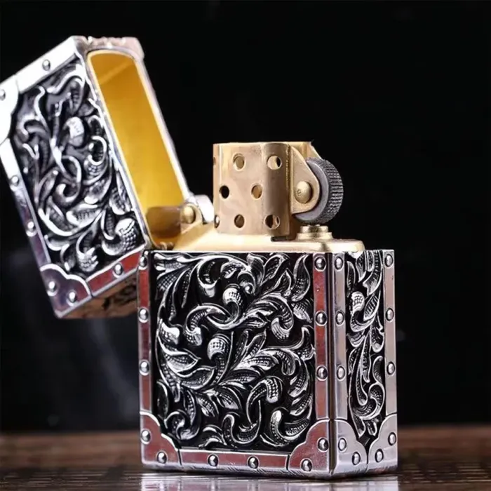 Бензиновая зажигалка Zorro "Ultimate Justice" - Коллекционная серия Baroque Edition Серебристая