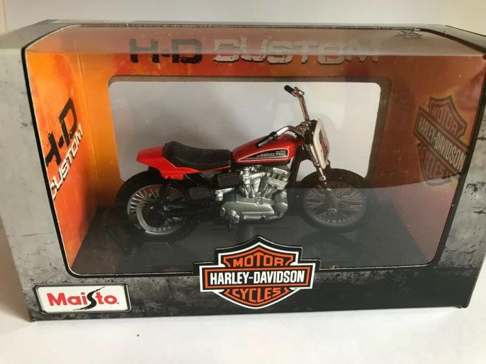 Коллекционная модель мотоцикла Harley-Davidson 1972 XR750 Racing Bike (Maisto, 1:18)