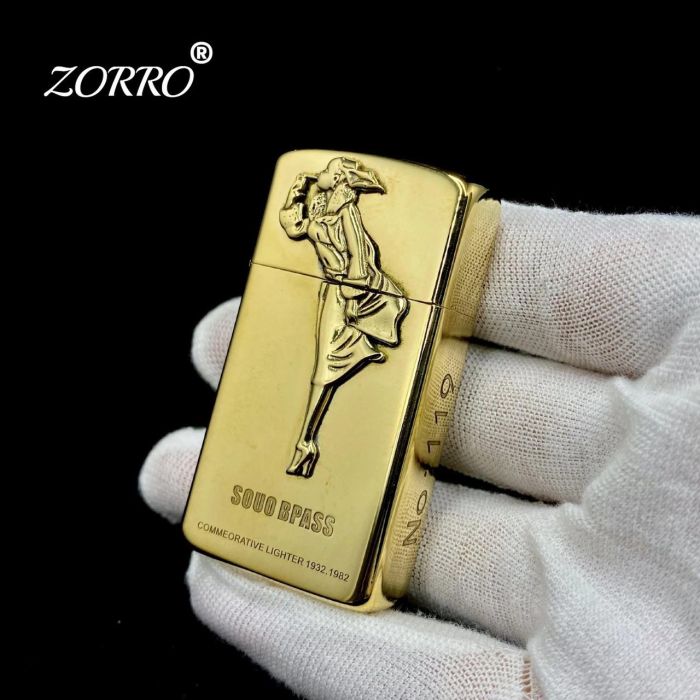 Бензиновая латунная зажигалка Zorro «Пин-ап Девушка» (Колекционная серия)