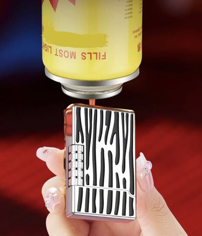 Элегантная газовая зажигалка Classic Lighter с фирменным кликом (Black/Silver)