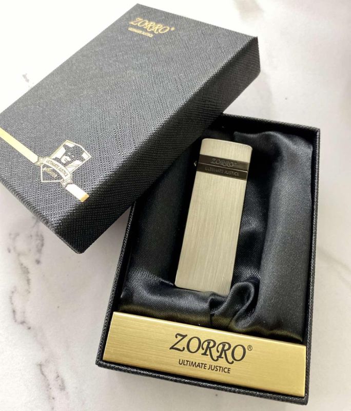 Бензинова запальничка Zorro Ultimate Justice (735 Brass)